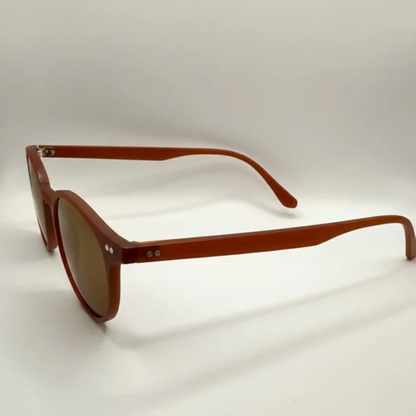 sienne eio coté brun