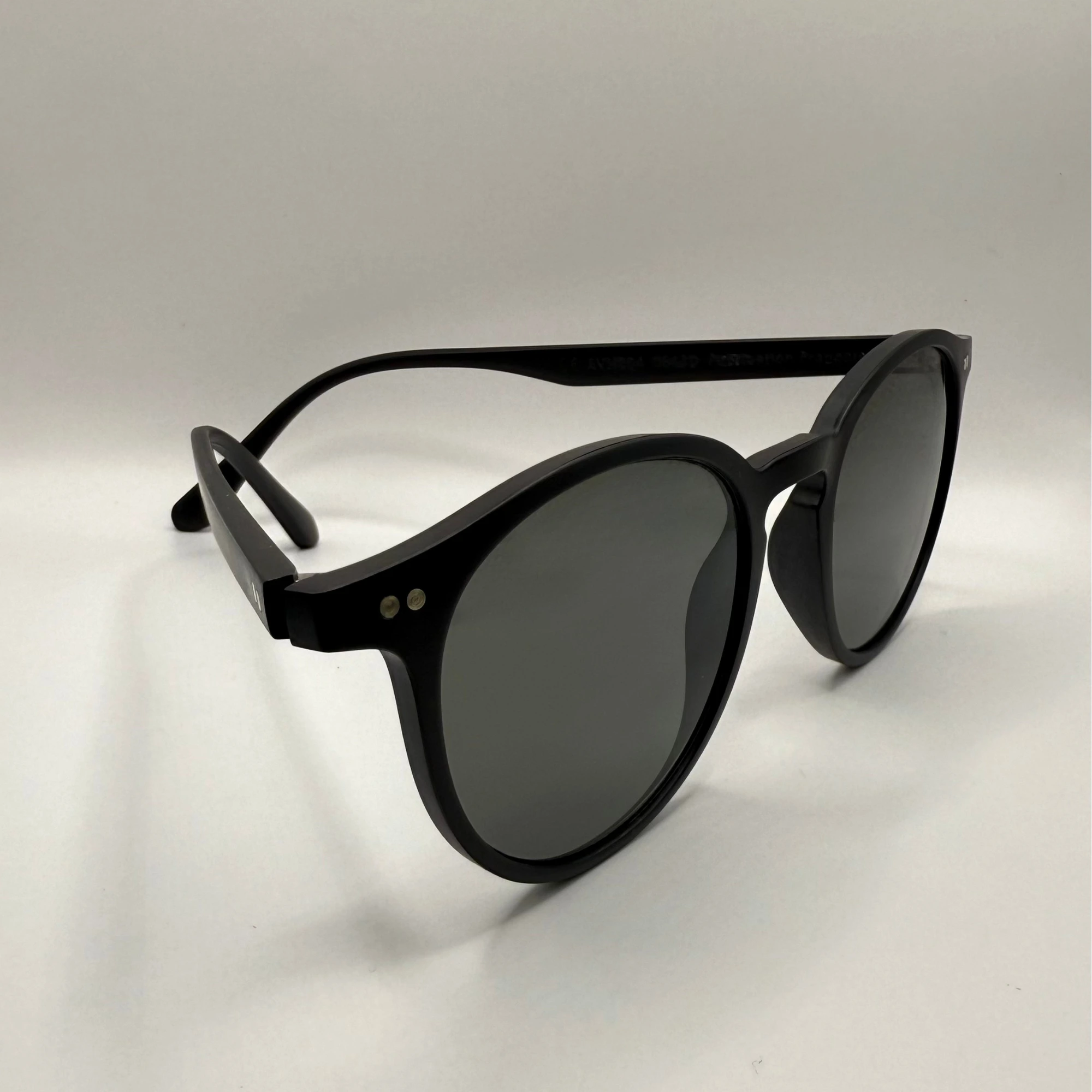 noir ebene eio coté 2