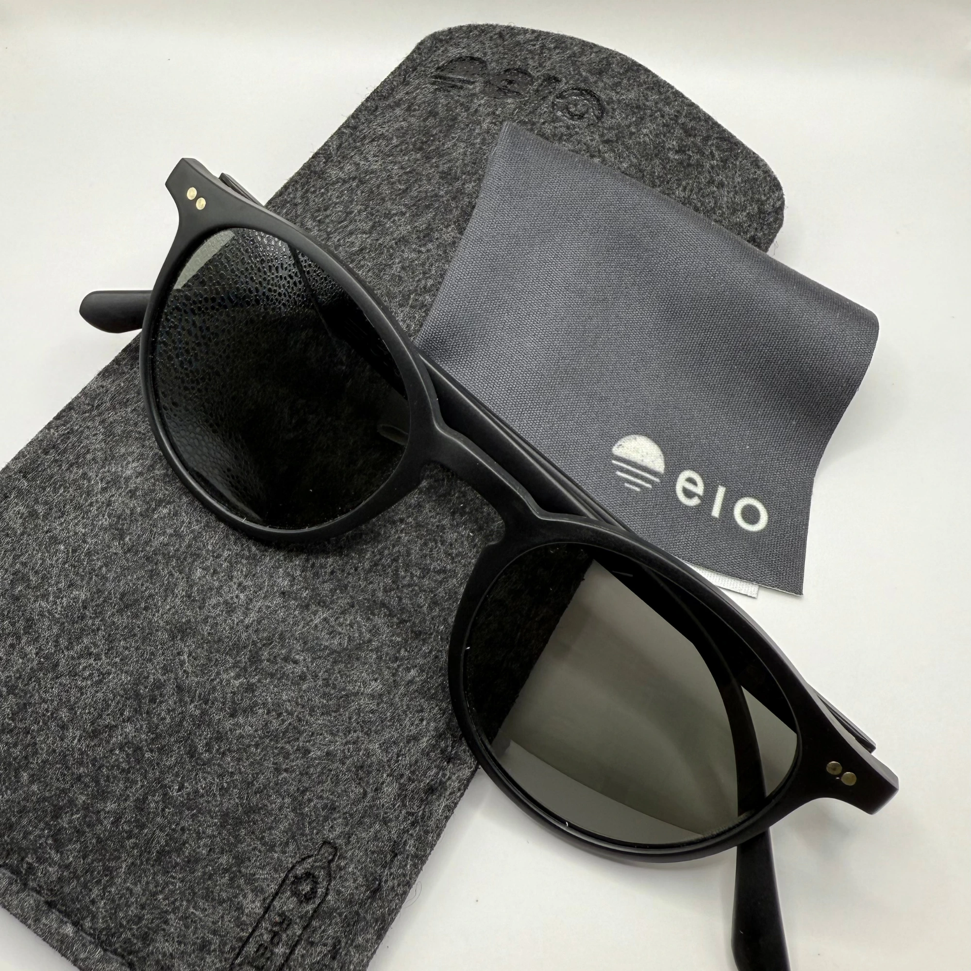 noir ebene eio lingette