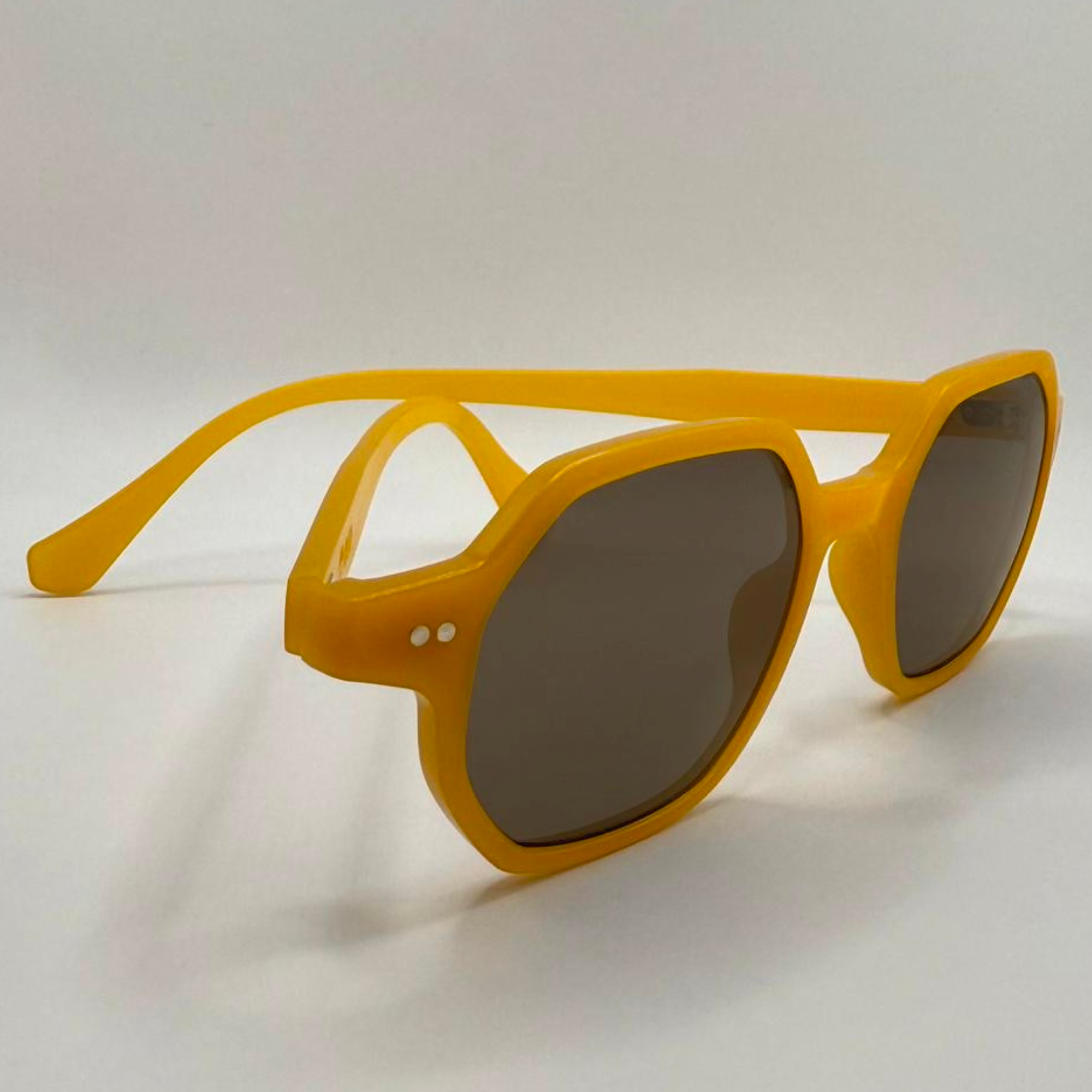 jaune-genet-eio-coté-2-brun