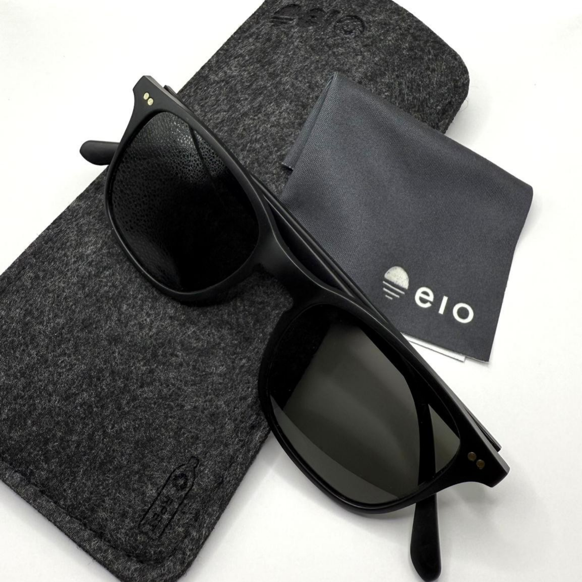 noir-ebene-eio-lingette