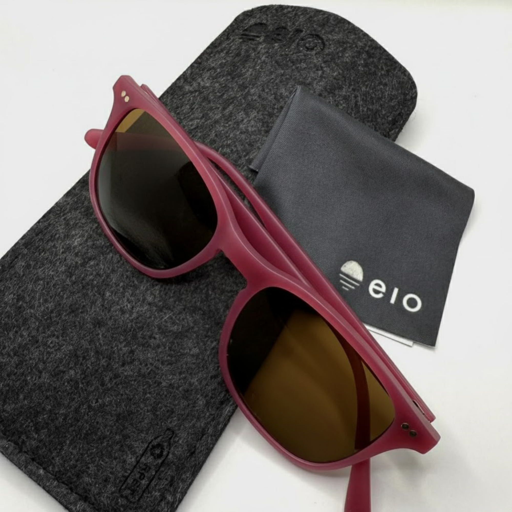 rose-bruyère-eio-lingetterose-bruyère-eio-face-brun