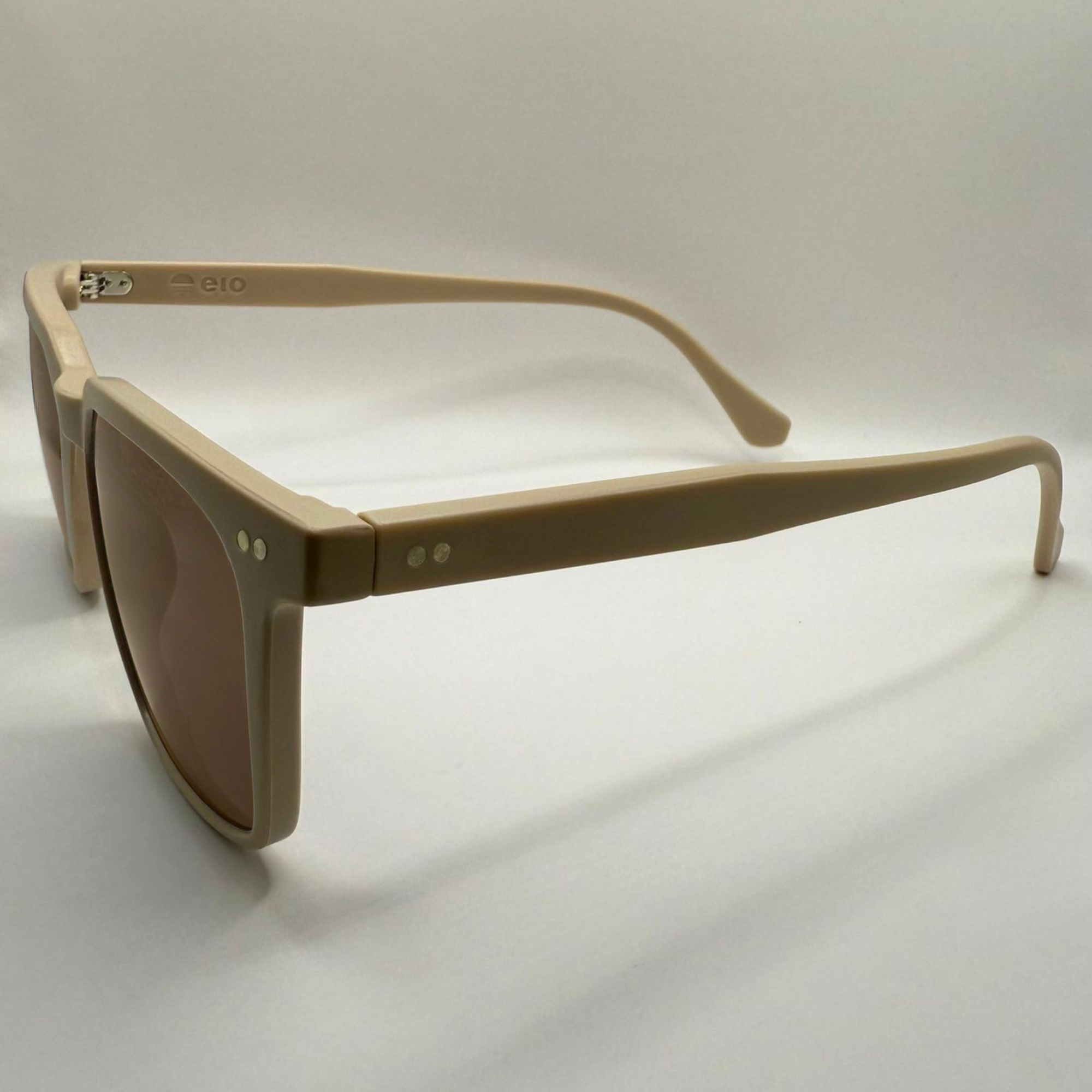 sable-eio-coté-brun