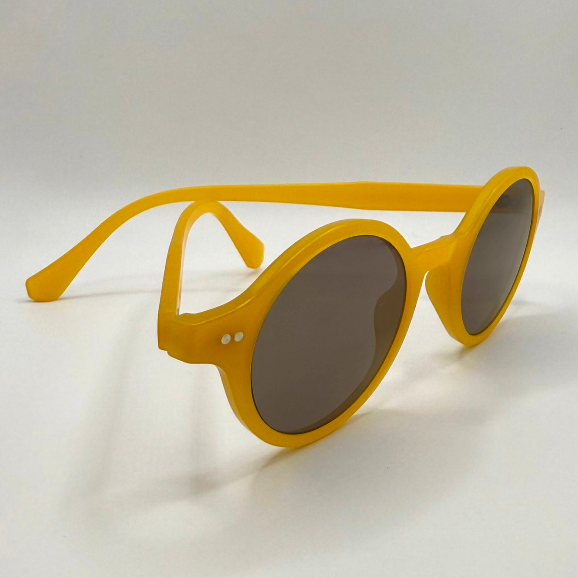 jaune-genet-eio-coté-2-BRUN